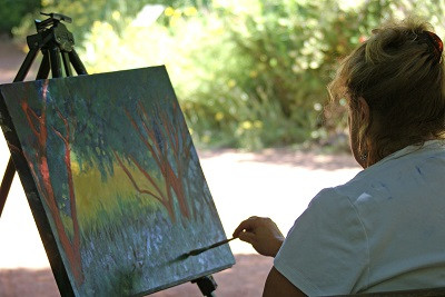 Vào tháng 3 năm 2011, Heather Thompson trải qua một tai nạn ô tô kinh hoàng với một chiếc xe tải nặng 1 tấn. Sau vụ tai nạn, Heather phải điều trị nửa năm trời nhưng bù lại cô phát hiện ra khả năng hội họa hơn người của mình. Những bức tranh của Heather hiện có giá khoảng vài chục nghìn USD mặc dù trước đó cô chưa từng học qua về hội họa.