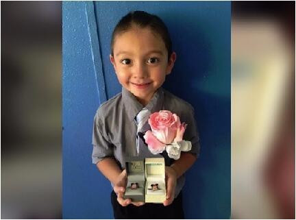 Chú rể được chọn đó là Damiem, một người bạn của Mary. Damiem có vẻ rất hào hứng và sẵn sàng đón nhận trọng trách lớn lao này.