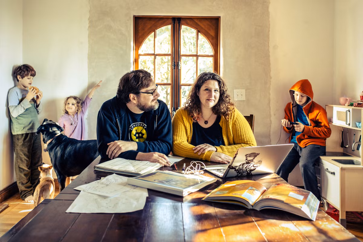 Tất nhiên họ cũng vẫn sẽ phải học, chỉ có điều giáo viên kèm riêng của họ thường là những giảng viên hàng đầu với chất lượng giáo dục tốt nhất có thể.