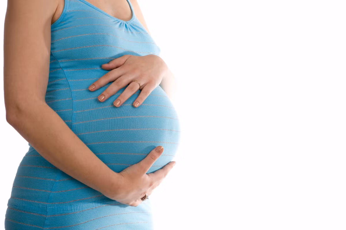 Chỉ cần một chút tinh ý là những người này có thể nhận ra sự thay đổi của bạn cả bên ngoài lẫn bên trong và sau vài lần tiếp xúc là đã đủ dữ kiện để họ kết luận bạn đã mang bầu.