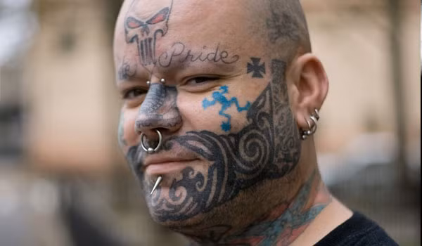 Đây là những tù nhân đặc biệt nguy hiểm vì bản thân họ biết rằng họ không thể nào được đặc xá và luôn luôn ở trong tình trạng không còn gì để mất.