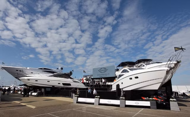 Nhà máy thuộc công ty Sunseeker International là nơi chuyên đóng siêu du thuyền cho các đại gia với những dịch vụ đẳng cấp và uy tín nhất.