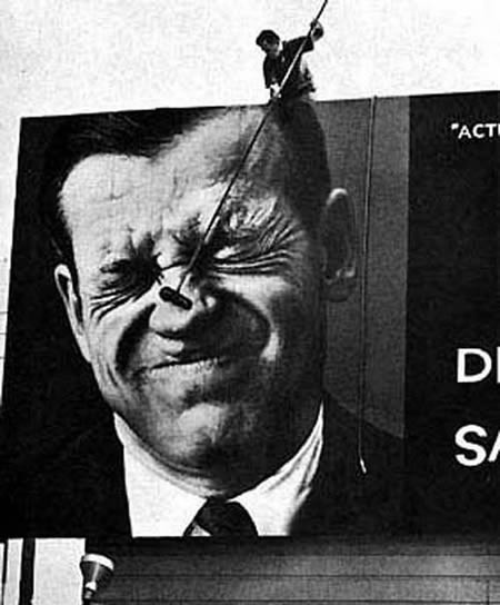 Hình ảnh làm nhiều người liên tưởng đến việc... gãi mũi.