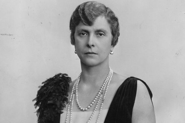 Cuoc doi khac thuong cua me chong Nu hoang Anh Elizabeth II