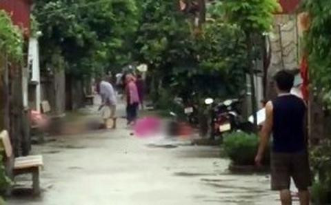 Lúc này, Đông cho rằng phải do bố, mẹ anh Hiệp sang nói chuyện chứ không phải đứa cháu nên đuổi anh Hiệp đi về.