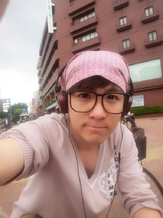 Lấy lại được tự tin về ngoại hình, “cậu bé Tam Mao” tiếp tục nỗ lực cho giấc mơ diễn xuất. Thế nhưng thế hệ diễn viên trẻ ngày càng nhiều, Mạnh Trí Siêu lại đã lâu không có tác phẩm nào tiêu biểu nên anh vẫn chưa lấy lại được ánh hào quang năm nào.