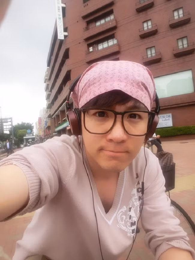 Lấy lại được tự tin về ngoại hình, “cậu bé Tam Mao” tiếp tục nỗ lực cho giấc mơ diễn xuất. Thế nhưng thế hệ diễn viên trẻ ngày càng nhiều, Mạnh Trí Siêu lại đã lâu không có tác phẩm nào tiêu biểu nên anh vẫn chưa lấy lại được ánh hào quang năm nào.