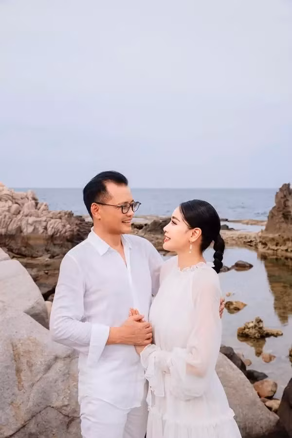 Hoa hau noi tieng dong con, dang quang 32 nam van tre dep kho tin-Hinh-6