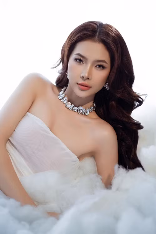 Triều Tiên cũng từng là một trong 43 thí sinh vòng chung kết Hoa hậu Việt Nam 2018.