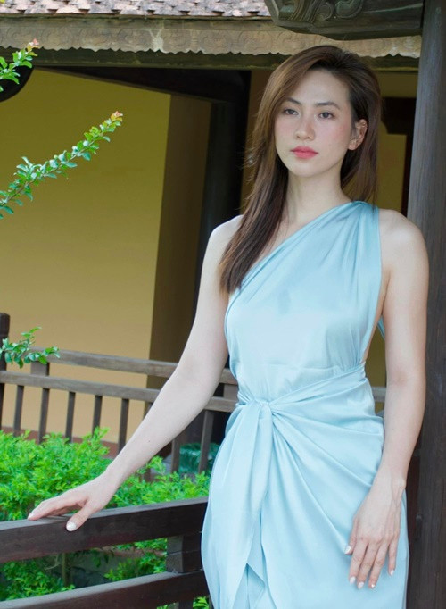 Cô từng tham gia diễn xuất trong nhiều MV ca nhạc như Ngày gặp lại của Dương Triệu Vũ, Ngốc của Hương Tràm. Ảnh: FB Phương Anh Đào.