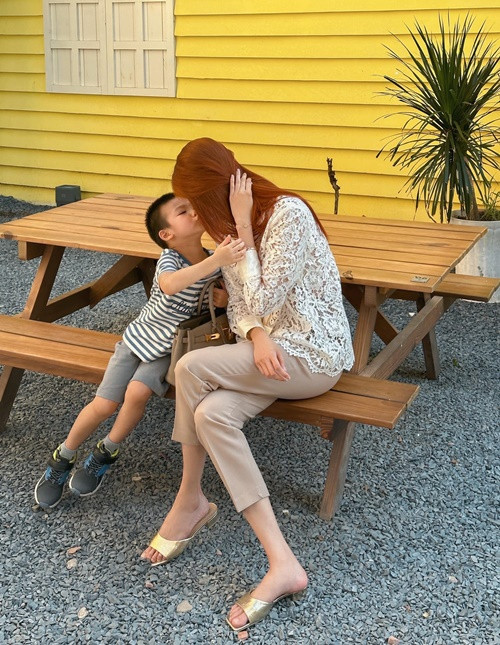 Sau khi lập gia đình, Lan Khuê thường tự tay vào bếp.