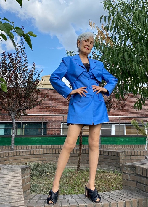 Bà Choi Soon Hwa được nhận xét trẻ hơn tuổi thật. Ảnh: Instagram Choi Soon Hwa.