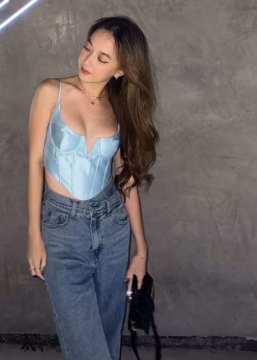 Xuân Nghi tiết lộ, cô và người cũ ít khi gặp lại sau khi chia tay.