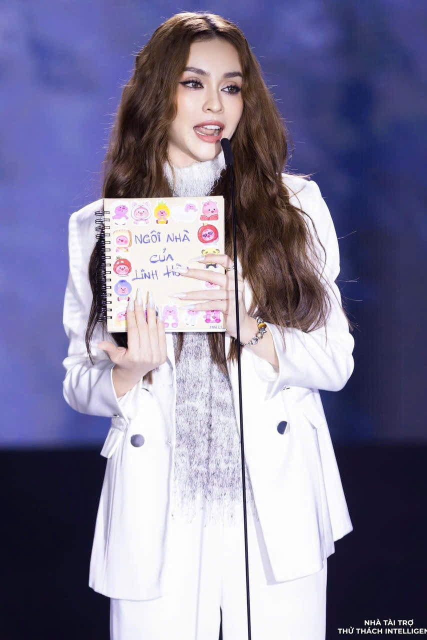 MLee không kỳ vọng hành trình Miss Universe Vietnam 2024 sẽ tạo nên "cú nhảy vọt" về danh tiếng. Sau hơn một thập kỷ hoạt động nghệ thuật, cô hiểu rằng ngoài sự cố gắng còn cần chữ duyên và may mắn. Cô không đặt nặng vấn đề danh tiếng, mà tập trung cống hiến cho nghệ thuật và những người yêu quý mình. Tham gia Miss Universe Vietnam 2024 là thử thách tuổi 32 mà cô quyết tâm chinh phục.