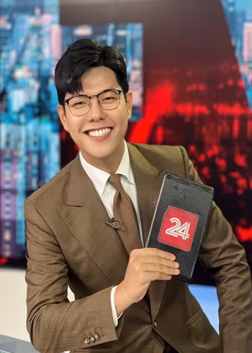 Theo Vietnamnet, Mạnh Cường sinh năm 1995, đang là BTV của Trung tâm tin tức VTV24.