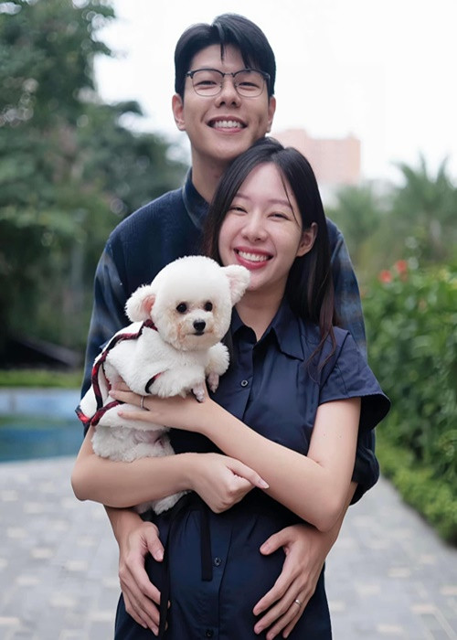 Hương Giang là đồng nghiệp kiêm stylist của Mạnh Cường trước mỗi lần lên sóng.