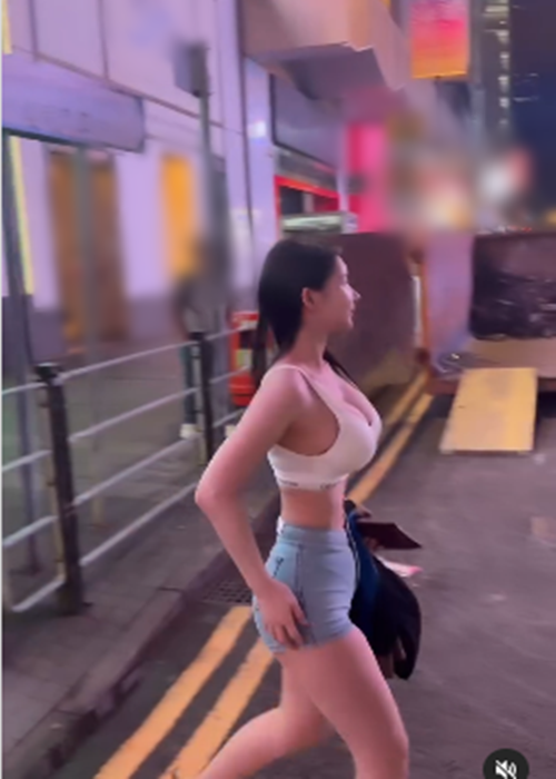 Hot girl người Hàn Quốc sở hữu vòng một 101 cm, eo con kiến, vòng ba nảy nở.