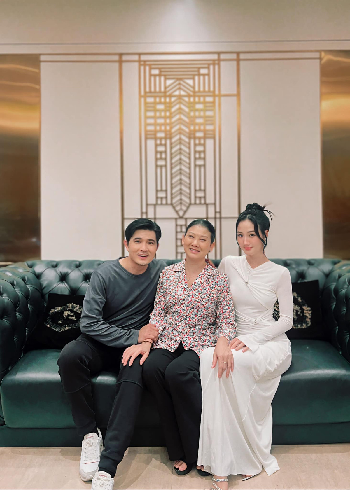 Đây là vai diễn dài hơi của Hoàng Khánh Ly trên sóng giờ vàng sau vai diễn trong "Trạm cứu hộ trái tim".