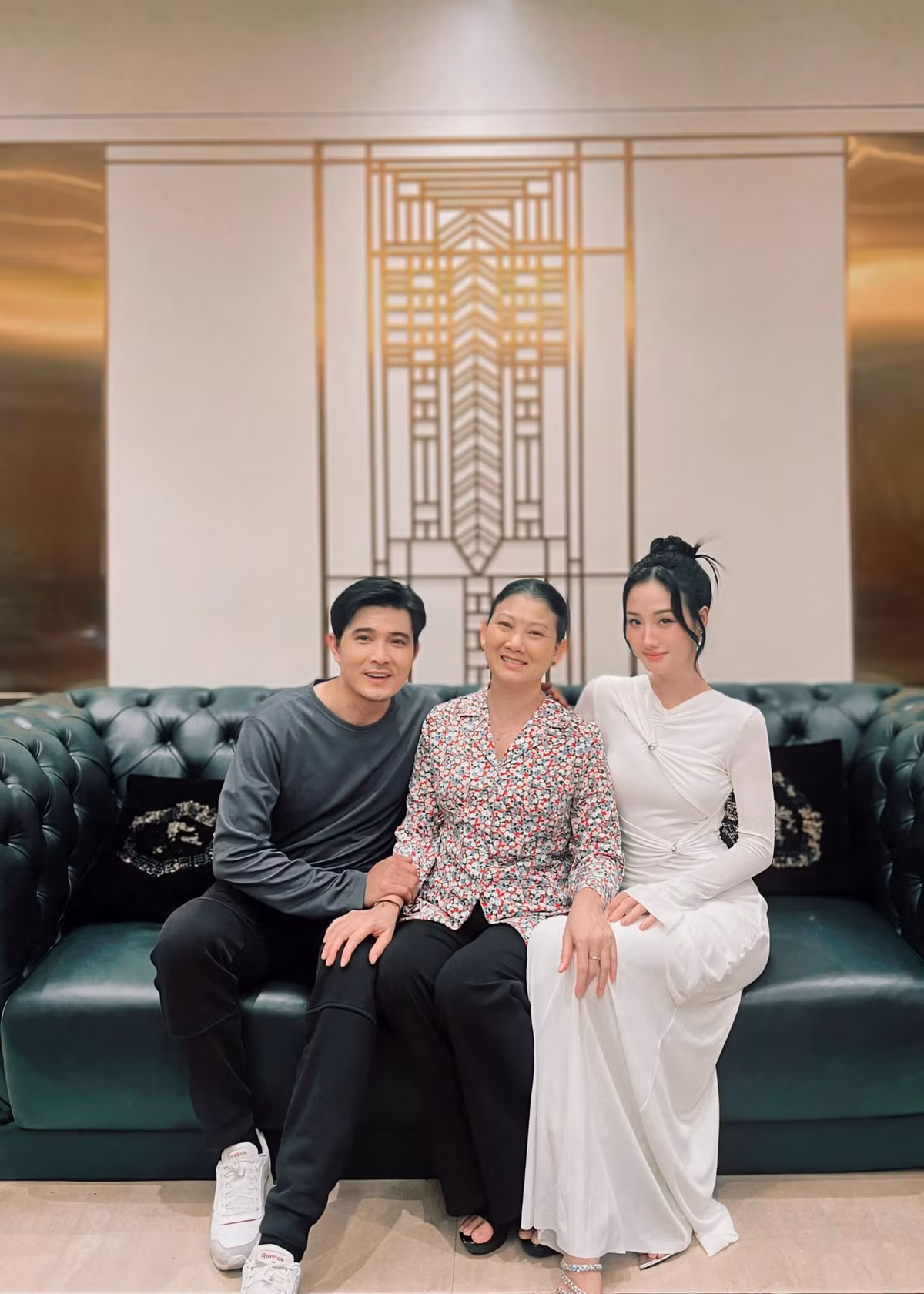 Đây là vai diễn dài hơi của Hoàng Khánh Ly trên sóng giờ vàng sau vai diễn trong "Trạm cứu hộ trái tim".