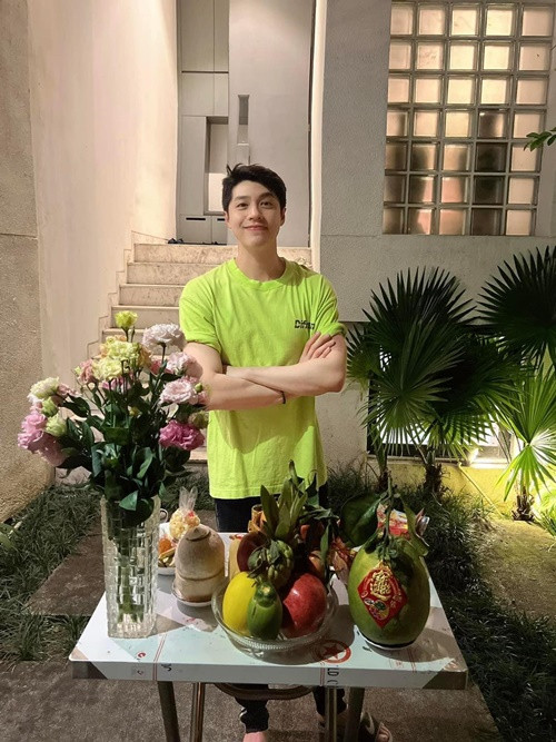 Hình ảnh Noo Phước Thịnh trong cơ ngơi 20 tỷ luôn thu hút sự chú ý của người hâm mộ.