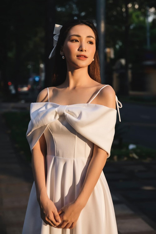 Hiện tại, Hòa Minzy chưa thể tới trực tiếp thăm bé gái do vấn đề cá nhân.