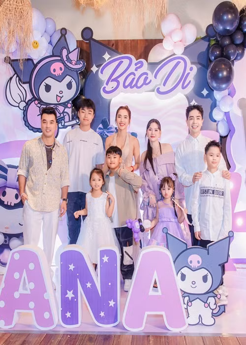 Gia đình Ưng Hoàng Phúc dự tiệc sinh nhật của con gái Thu Thủy. Ảnh: FB Kim Cương.