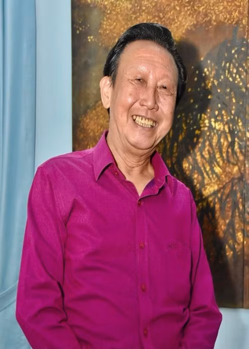 Trong cuộc phỏng vấn với Vietnamnet vào tháng 4/2024, nhạc sĩ Thế Hiển tâm sự, tiền bản quyền bài hát giúp ông đủ sống, không phiền con cháu. Ảnh: Người Lao Động.