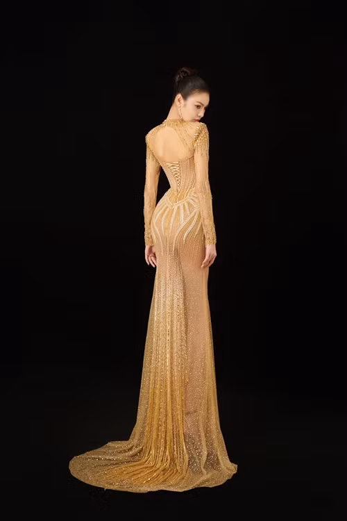 Nhiều người cho rằng Tường San đoạt giải á hậu một phần nhờ công sức của Huy Hoàng. Tuy nhiên, theo Hoa Học Trò, sau đêm chung kết, Tường San lại bỏ quên Huy Hoàng trong bài đăng cảm ơn. Cô chỉ bổ sung tên Huy Hoàng khi được cư dân mạng nhắc nhở.