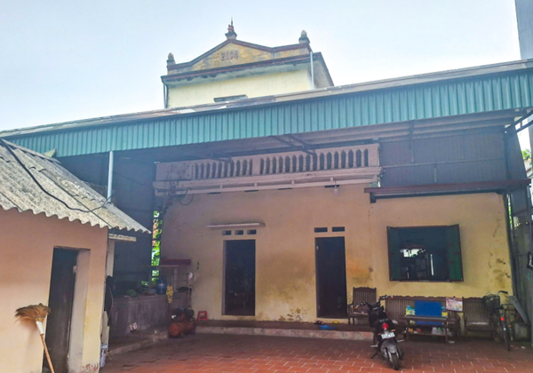 Xôn xao gia đình ở Bắc Ninh có nhà 2 tầng thuộc hộ nghèo - Hình 2 Xon xao gia dinh o Bac Ninh co nha 2 tang thuoc ho ngheo-Hinh-2