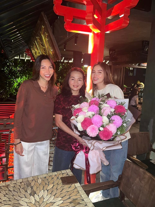 “Nếu tôi lo lắng một thì cả hai lo đến 10. Có lẽ do mọi người nhìn vào những nỗi lo đó và hiểu lầm rằng tôi được nuông chiều, nhưng sự thật không phải”, Kỳ Duyên nói.