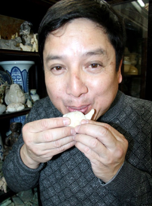 "Táo Giao thông" thích gọi đồ cổ là đồ người xưa. Ảnh: Giáo Dục Việt Nam.