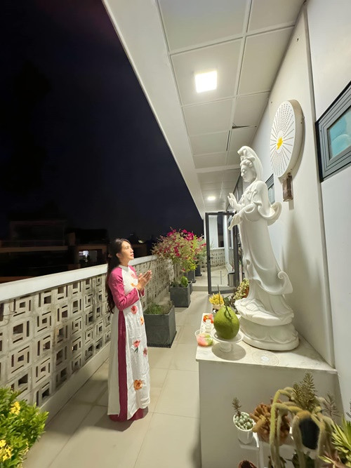 Vợ chồng Lý Hải dọn về biệt thự triệu đô vào năm 2019. Ảnh: FB Lý Hải - Minh Hà.