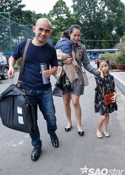 Năm 2015, trong lần hiếm hoi trả lời về gia đình, Đức Trí cho biết, vợ anh là người hết lòng vì gia đình, biết vun vén và chăm sóc chồng con. Ảnh: Saostar.