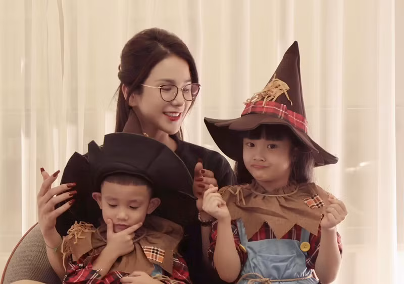 Bản thân Diệp Lâm Anh đóng góp 100 triệu đồng để giúp đỡ bà con vùng lũ. Ảnh: FB Diệp Lâm Anh.