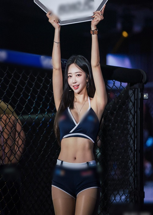 Hình ảnh chân dài sinh năm 1992 trong một giải đua xe của Hàn Quốc.