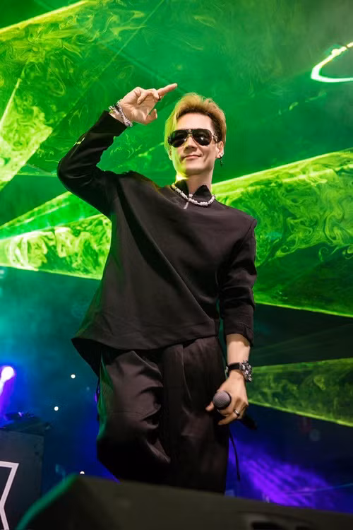 Theo Người Lao Động, tháng 10/2023, Khánh Phương cho biết, anh cũng chỉ là một trong những nhà đầu tư của Công ty bất động sản Nhật Nam và chịu nhiều thiệt thòi. Ảnh: FB Khánh Phương.