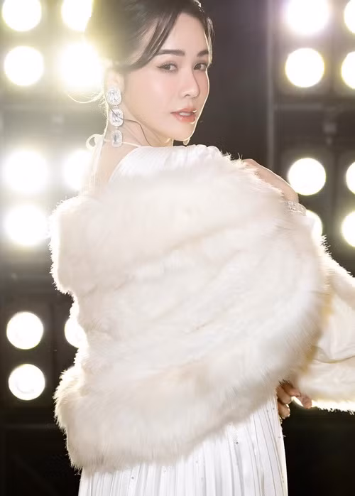 Ngoài hoạt động nghệ thuật, Nhật Kim Anh kinh doanh làm đẹp, mỹ phẩm. Ảnh: FB Nhật Kim Anh.