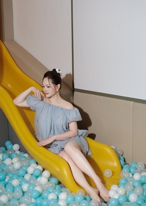 Lan Phương đi về giữa Hà Nội và Đà Nẵng để vừa có thời gian cho gia đình vừa đảm bảo công việc. Với Lalina Kids Cafe &amp; Restaurant, cô yên tâm vì có quản lý giúp lo liệu mọi việc theo chỉ đạo từ xa của mình.