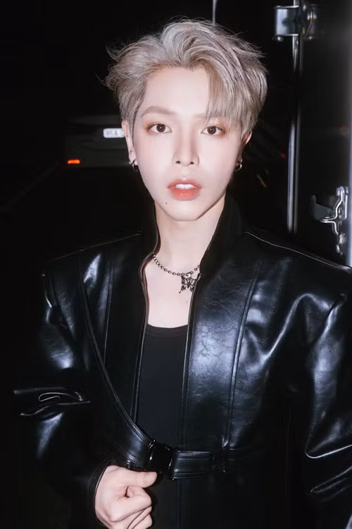 Xem những hình ảnh thiệt hại do bão, Đức Phúc không cầm lòng được, chỉ mong tất cả mọi người đều bình an và sớm vượt qua thời điểm khó khăn này. Anh còn ủng hộ 100 triệu cho bà con chịu thiệt hại do mưa lũ. Ảnh: FB Đức Phúc.