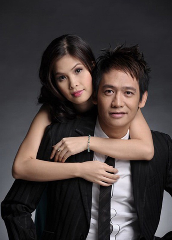 Trong mắt Duy Mạnh, Huyền Cầm là người phụ nữ tuyệt vời, bởi lúc anh nghèo, cô luôn đồng hành, khi anh thành đạt, cô âm thầm ủng hộ và chưa bao giờ rầy la hay trách móc anh ham chơi. Ảnh: Vietnamnet.