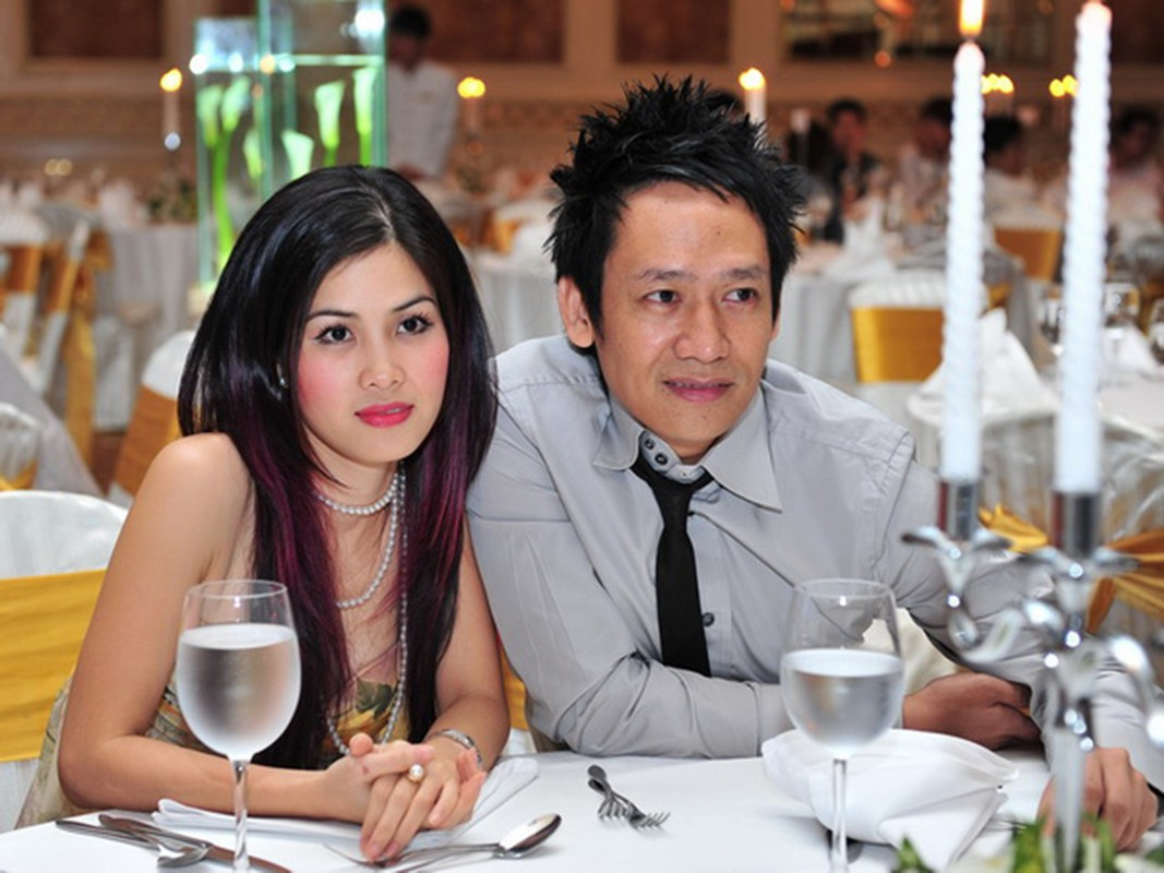 Duy Mạnh kết hôn với Huyền Cầm cách đây nhiều năm. Nam ca sĩ từng cho biết, anh cảm thấy may mắn vì lấy được người vợ bao dung và yêu anh hết lòng như Huyền Cầm. Ảnh: Dân Việt.