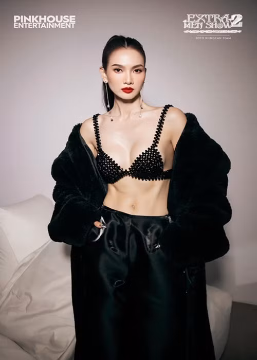 Tháng 8/2024, Anh Thư bị một cư dân mạng bình luận kém duyên "đẹp mà bị chồng bỏ".