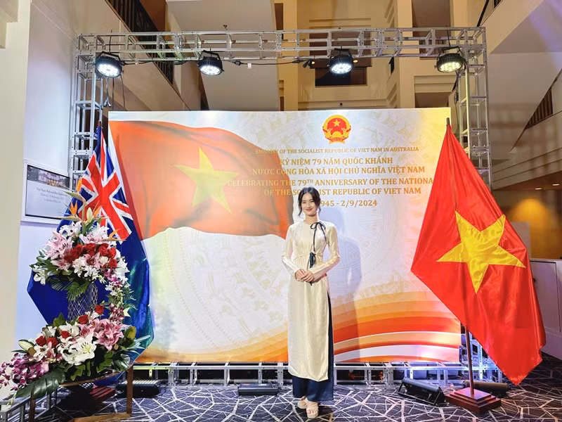 Ý Nhi tham gia một số sự kiện ở Úc.