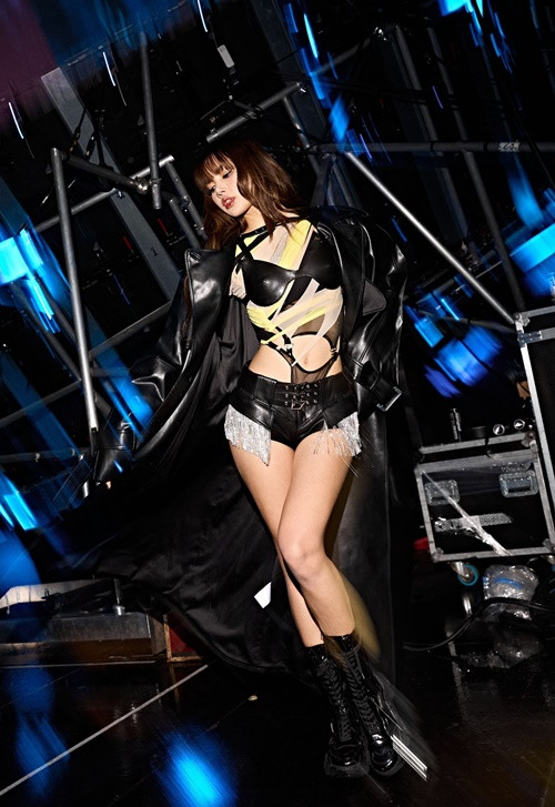 Vào giữa tháng 9/2024, nữ ca sĩ giành giải Best Kpop ở lễ trao giải MTV (MTV Video Music Awards) VMAs. Ảnh: Instagram Lisa.