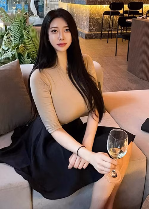 Shim Ha Jin lựa chọn con đường trau dồi ngày một hoàn thiện bản thân thay vì chọn đường tắt đi lên bằng chiêu trò.