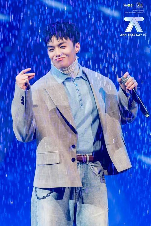 Phát ngôn của rapper Negav nhanh chóng gây tranh cãi. Nhiều người chỉ trích anh cho rằng nam rapper đang cổ xúy việc bỏ học. Phía Negav nhanh chóng lên tiếng xin lỗi khán giả. Ảnh: FB Negav.