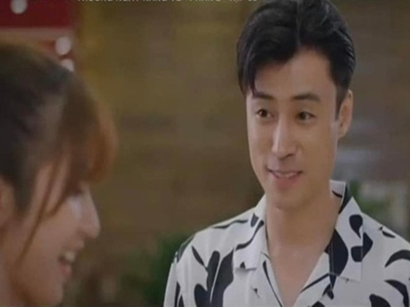 Trong Thương ngày nắng về 2, Vương Anh Ole đóng vai một nhân vật tán tỉnh Vân Vân (Ngọc Huyền) khiến Đông Phong (Doãn Quốc Đam) ghen ra mặt. Ảnh: Người Đưa Tin.