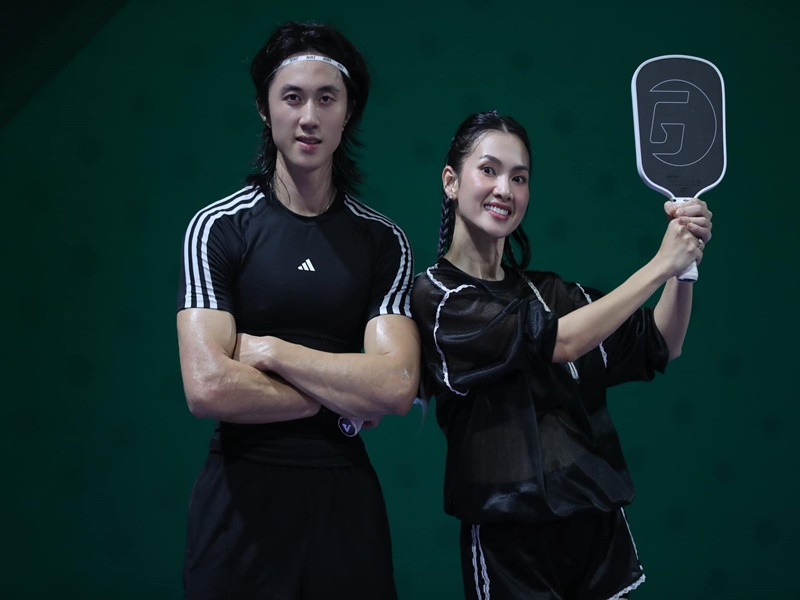Trước đó, Anh Thư và RayO tham gia một giải đấu pickleball. Ảnh: FB RayO.