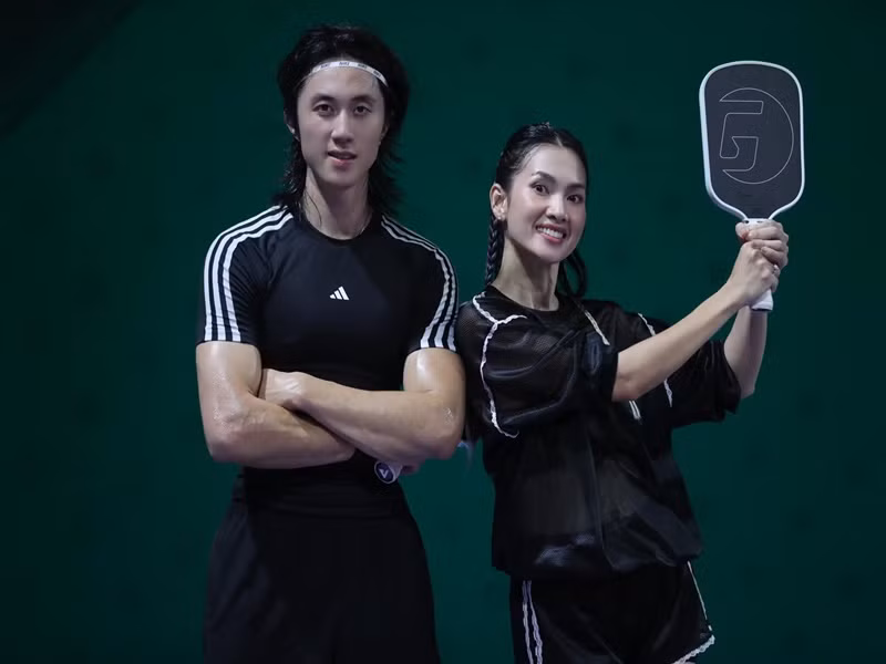 Trước đó, Anh Thư và RayO tham gia một giải đấu pickleball. Ảnh: FB RayO.