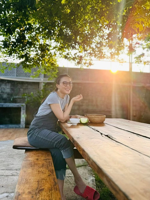 Nữ ca sĩ nổi tiếng ăn mặc giản dị khi ở nhà. Ảnh: FB Mỹ Tâm.